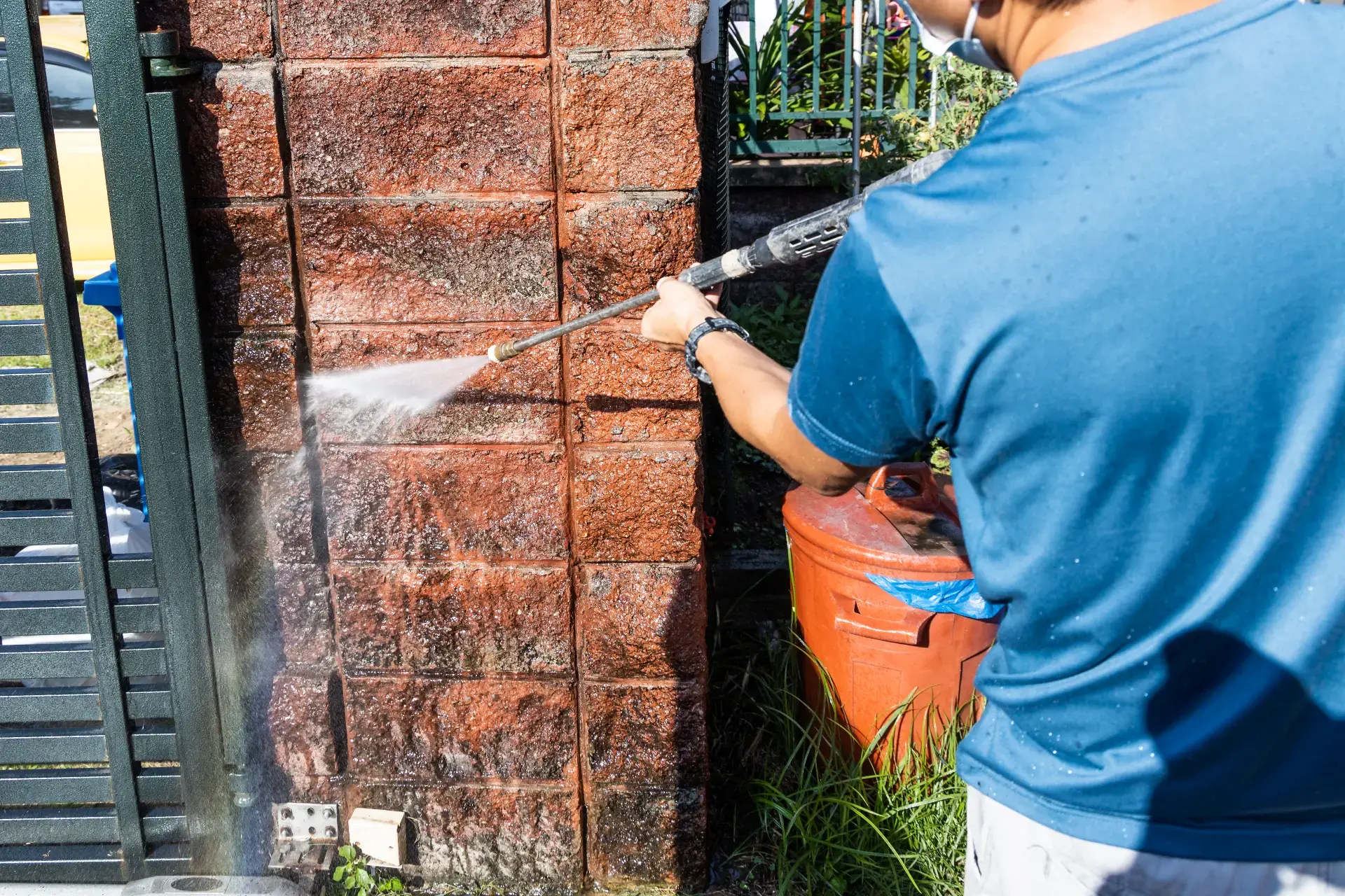 Power washing a driveway in Connecticut